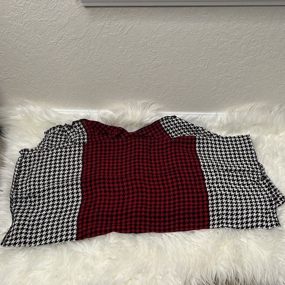 Michael Kors Scarf - Picture 2 of 3